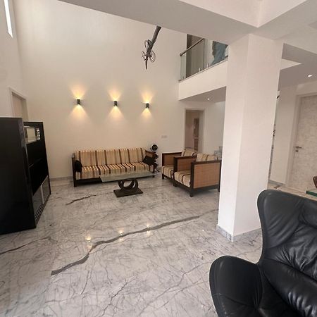 Mizzle Exotica Lonavala Apartman Kültér fotó