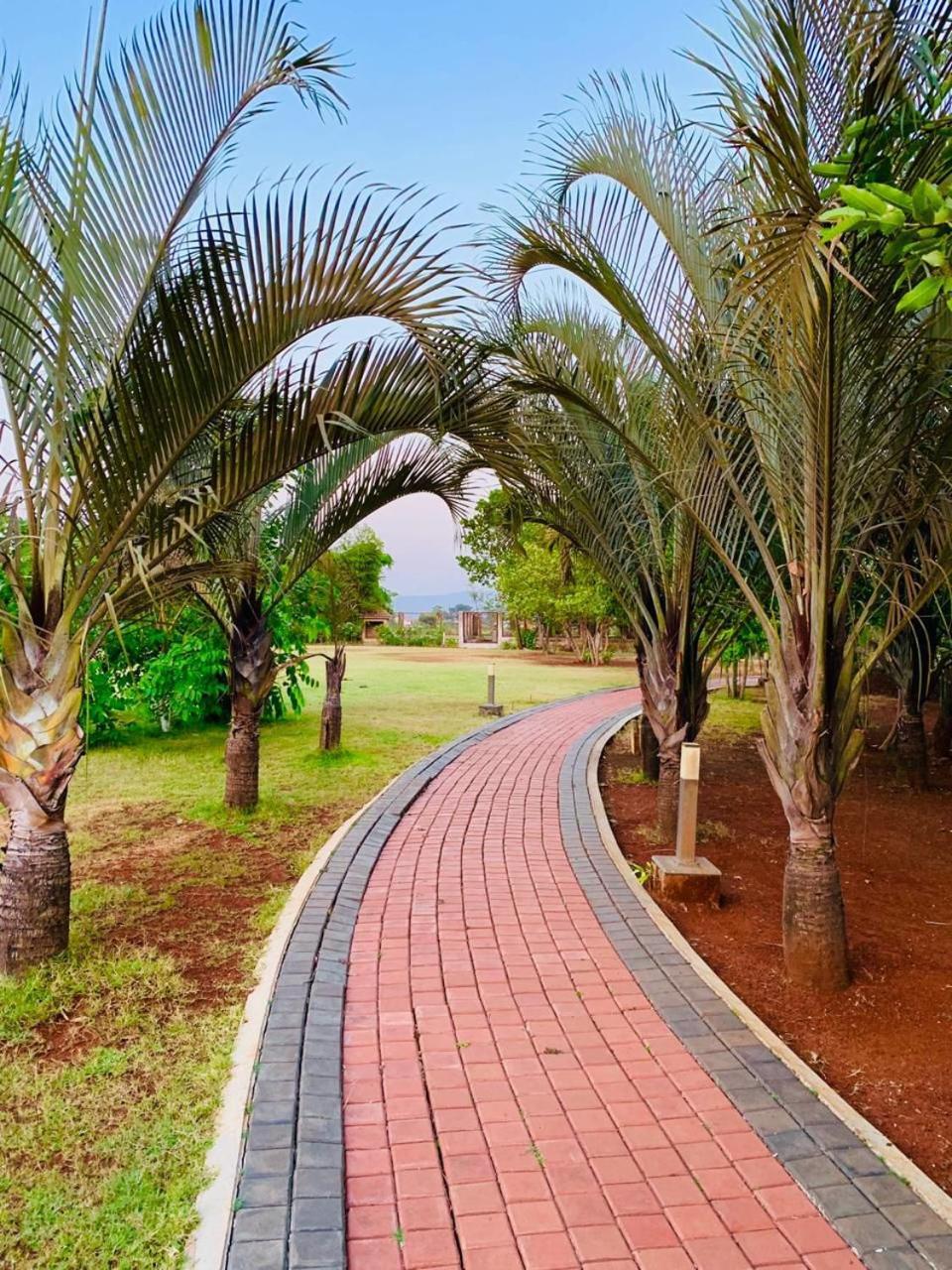 Mizzle Exotica Lonavala Apartman Kültér fotó