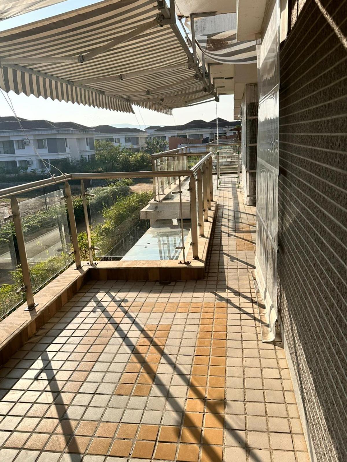 Mizzle Exotica Lonavala Apartman Kültér fotó