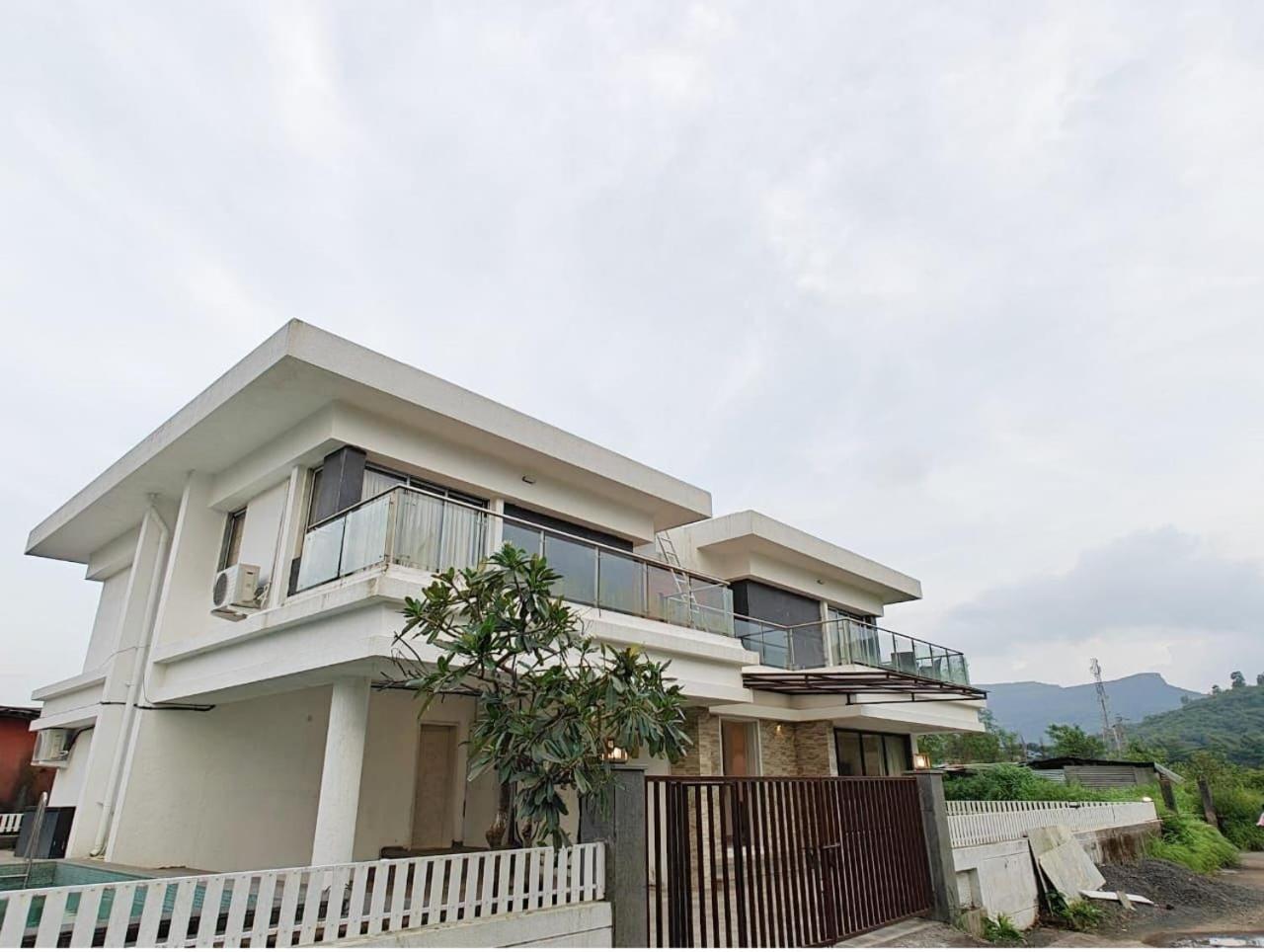 Mizzle Exotica Lonavala Apartman Kültér fotó